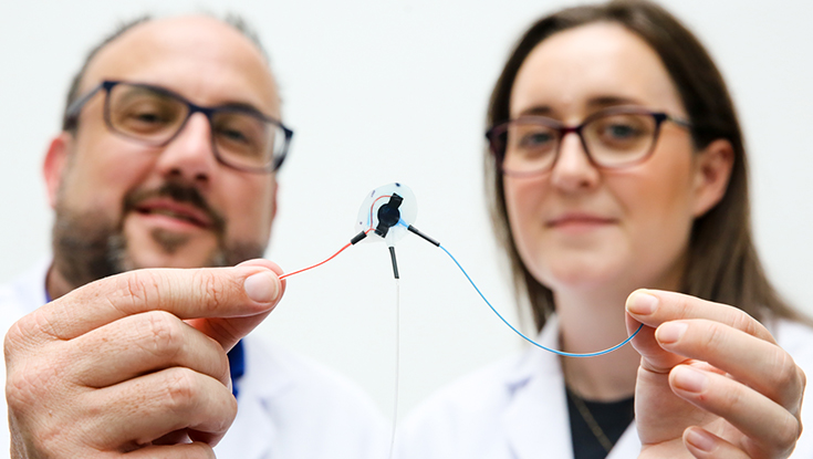 Soft Implant utilise l’IA pour administrer des médicaments malgré l’encapsulation fibreuse
