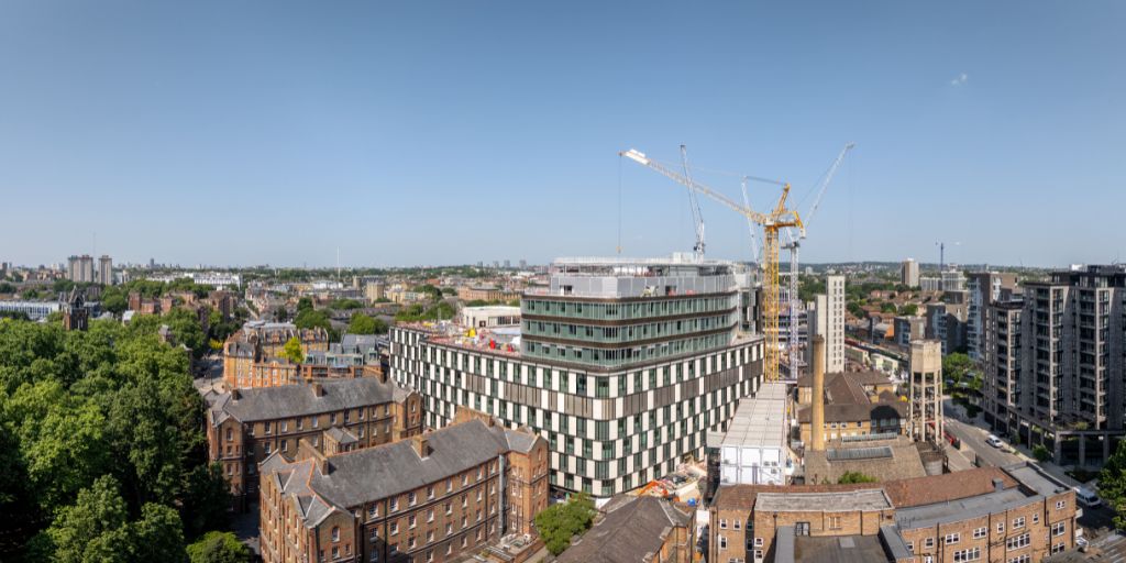 ABB s'adapte au nouveau centre oculaire dans le centre de Londres avec une protection essentielle de l'énergie intelligente