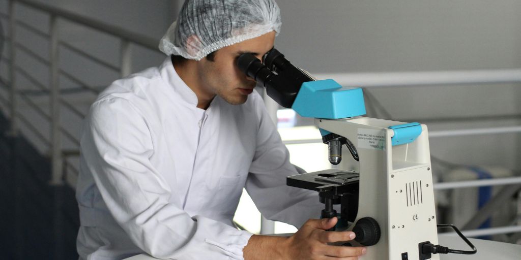La plateforme d'IA pour les essais cliniques revient aux enchères publiques avec une réduction de 85 %