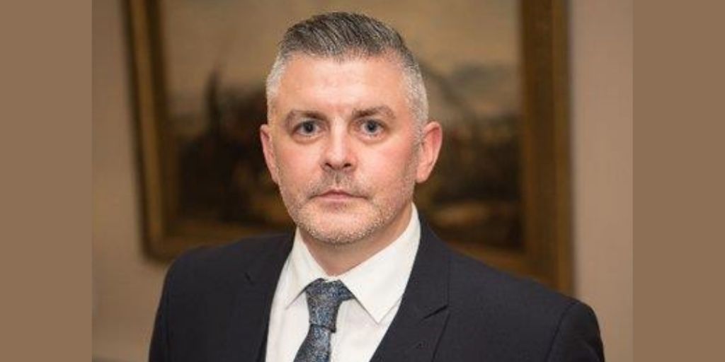 "Si nous réparons les références, nous réparons le flux, et le flux est le fondement d'une dentisterie durable du NHS."
