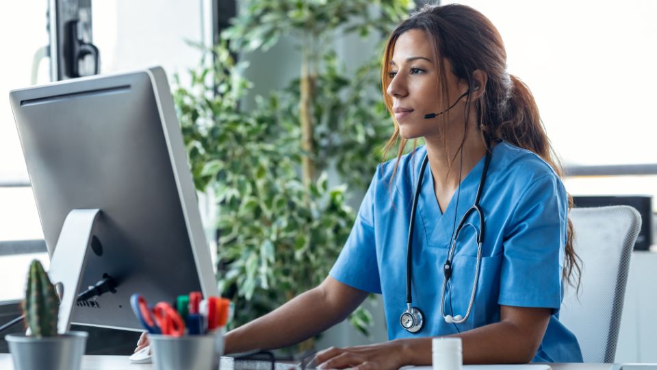La réparation des erreurs de données des dossiers électroniques des patients coûtera 13,5 millions de livres sterling au NHS cette année
