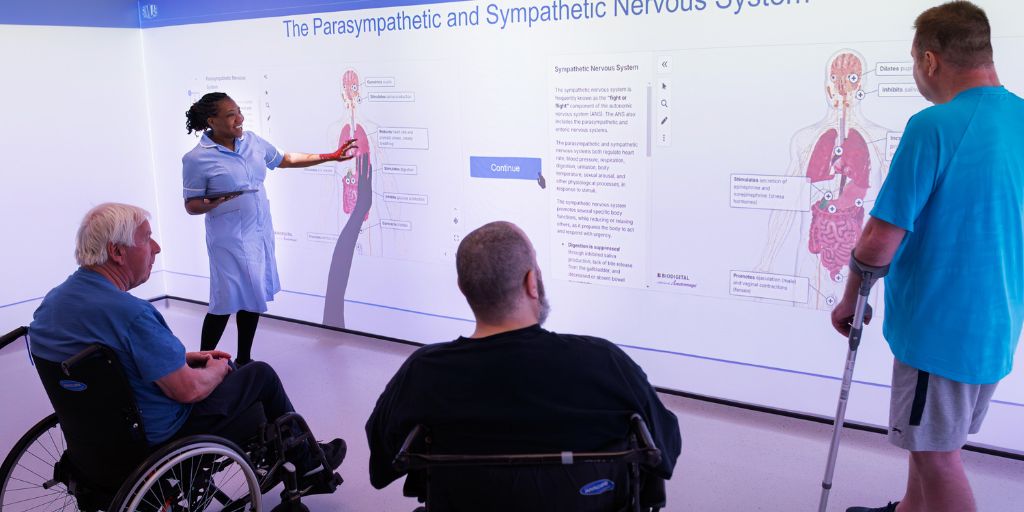 Des séances de laboratoire de simulation innovantes améliorent l'éducation des patients atteints de lésions médullaires