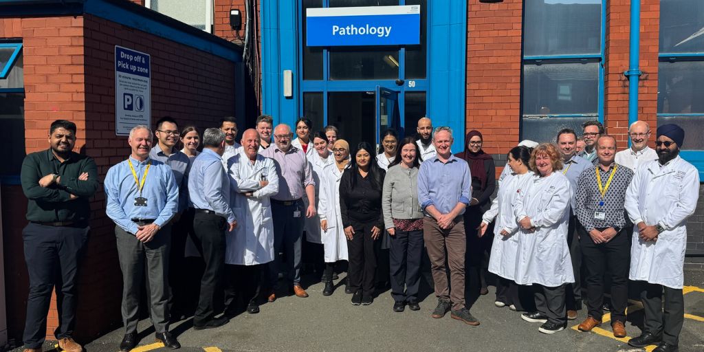 Stockport NHS Foundation Trust fait progresser la transformation de la pathologie avec Clinisys™ WinPath